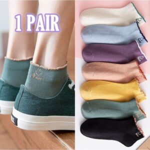 (1 PAIR) Fashion Korean Curling Smiley College Style Women Socks Soft Cute Sport Soft Breathable Ankle